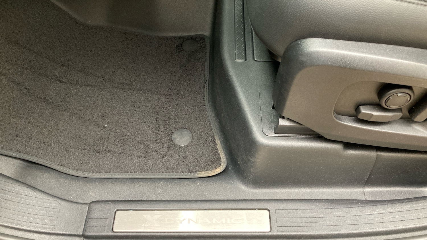 Used Land Rover Defender 2023 for sale - 77996912: Photo 52