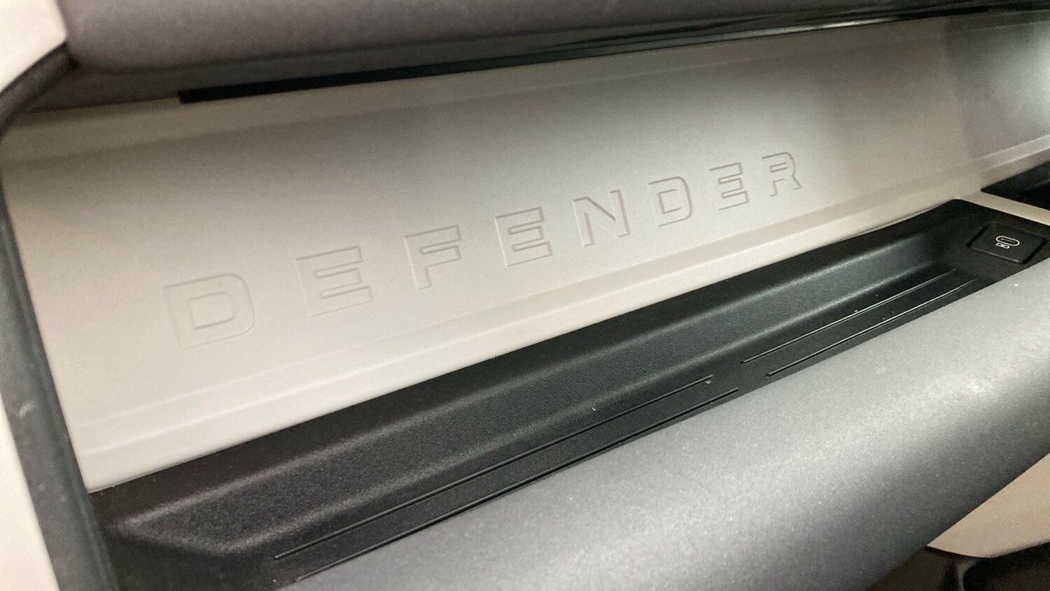 Used Land Rover Defender 2023 for sale - 77996912: Photo 54