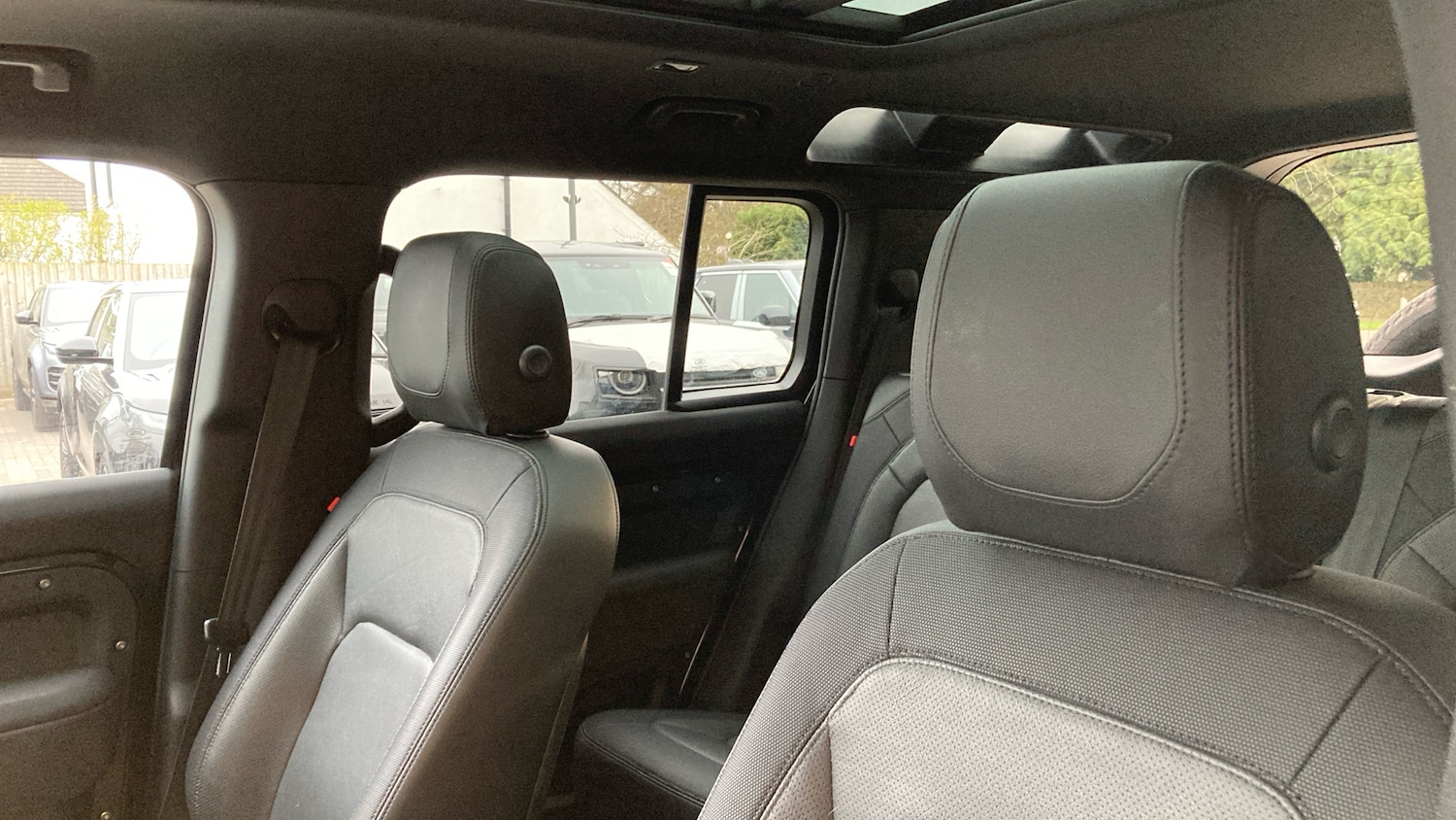 Used Land Rover Defender 2023 for sale - 77996912: Photo 55