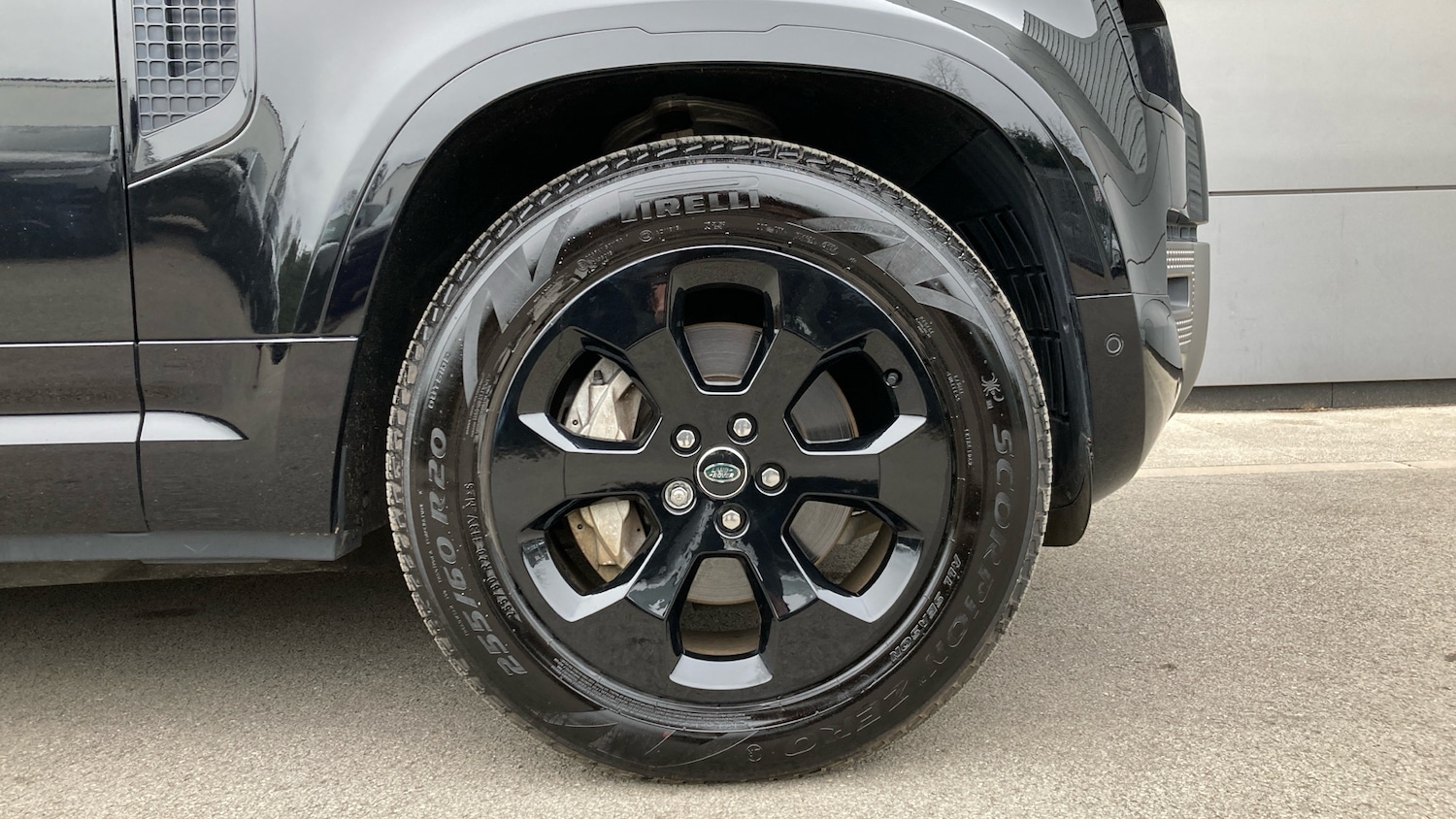 Used Land Rover Defender 2023 for sale - 77996912: Photo 8