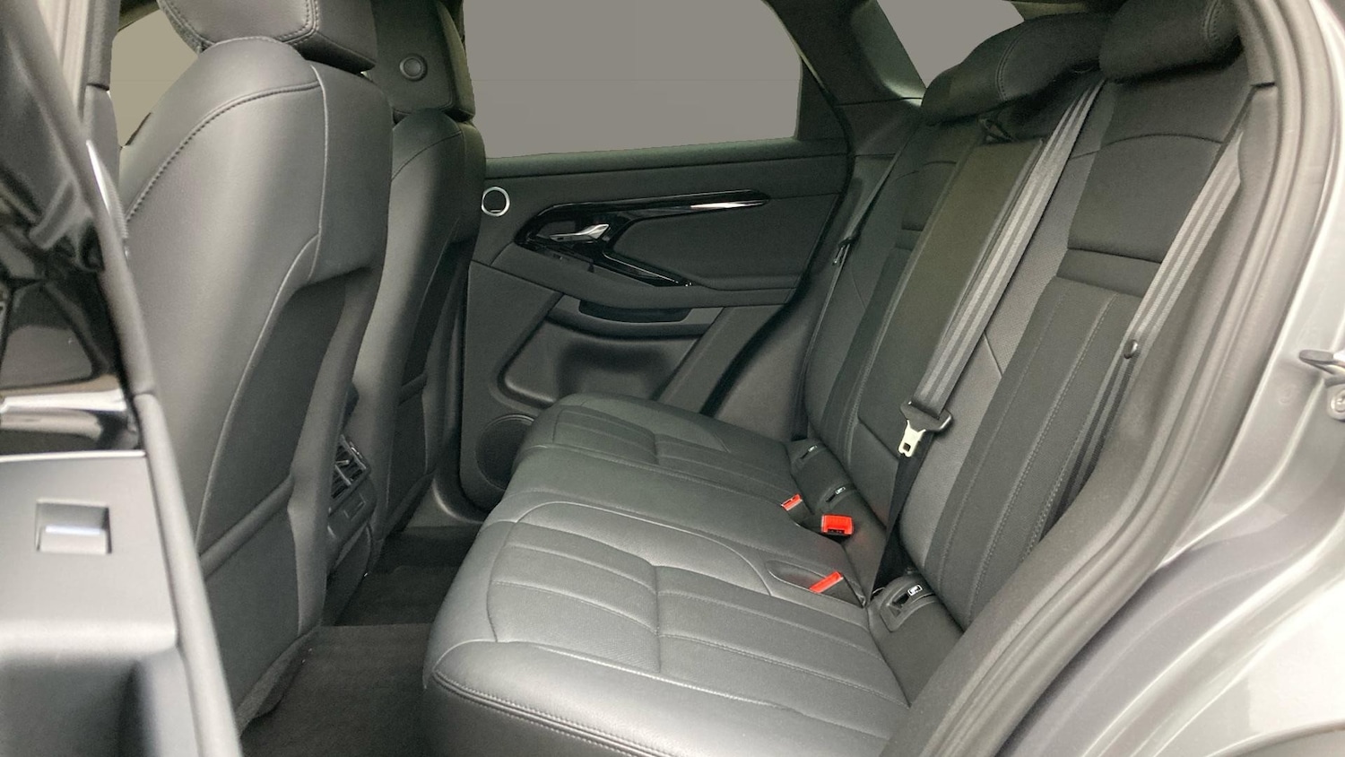 Used Land Rover Range Rover Evoque 2024 for sale - 77068978: Photo 4