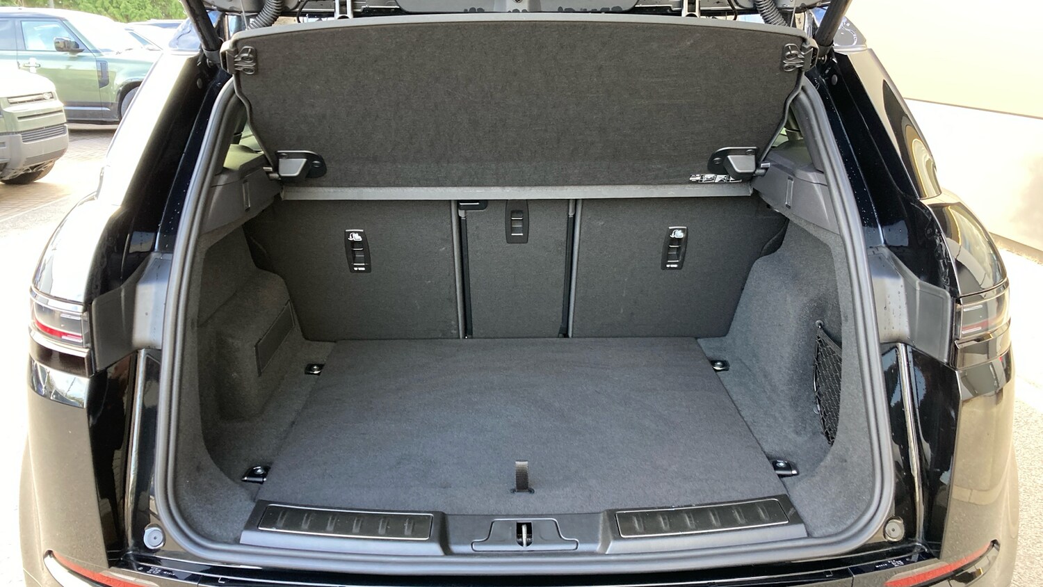 Used Land Rover Range Rover Evoque 2025 for sale - 78105412: Photo 10