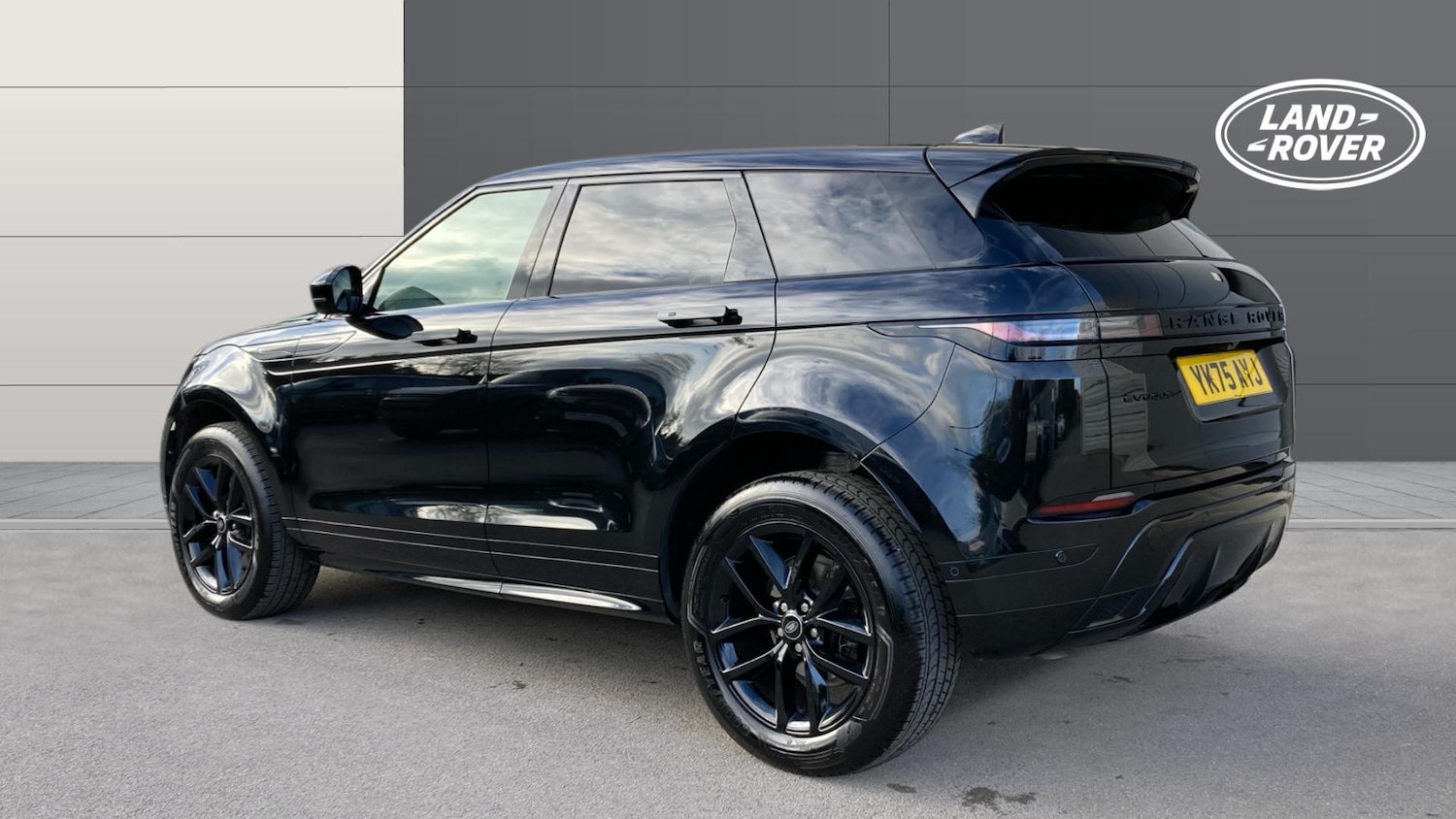 Used Land Rover Range Rover Evoque 2025 for sale - 78105412: Photo 2