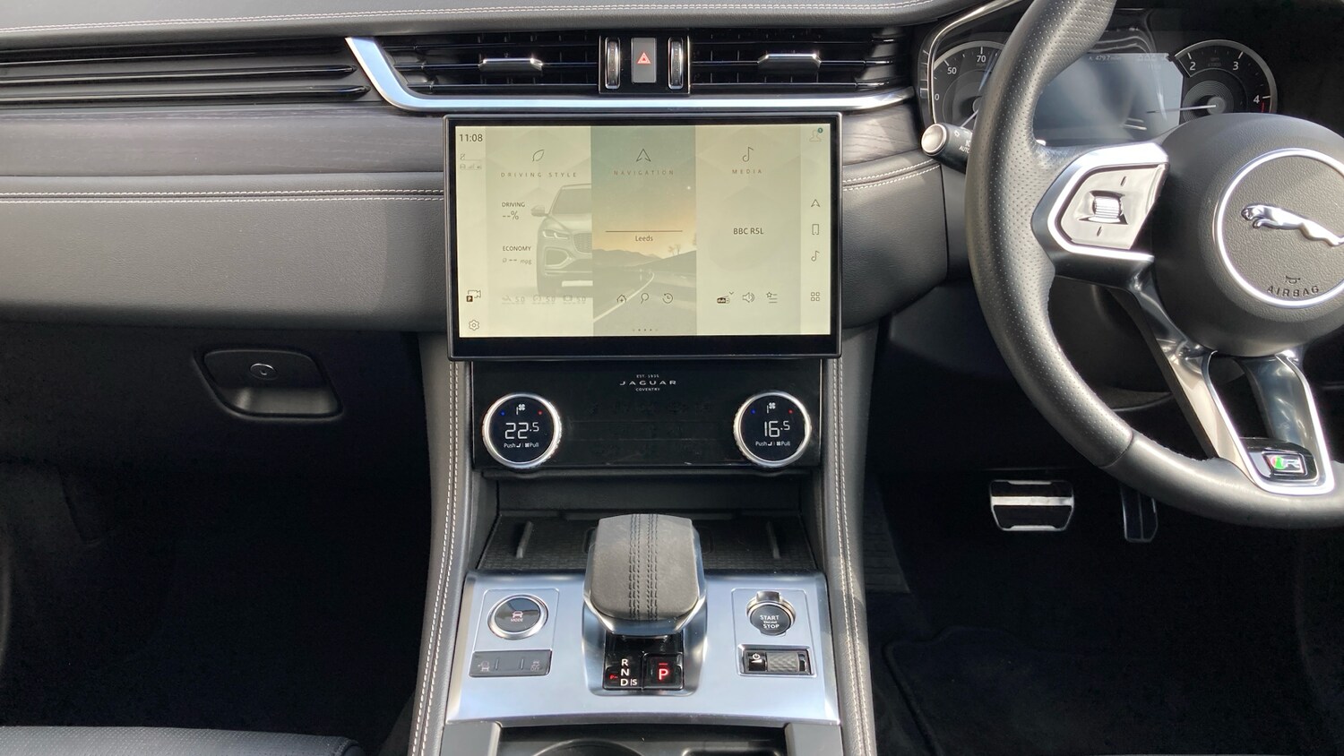 Used Jaguar F-Pace 2023 for sale - 77946974: Photo 14