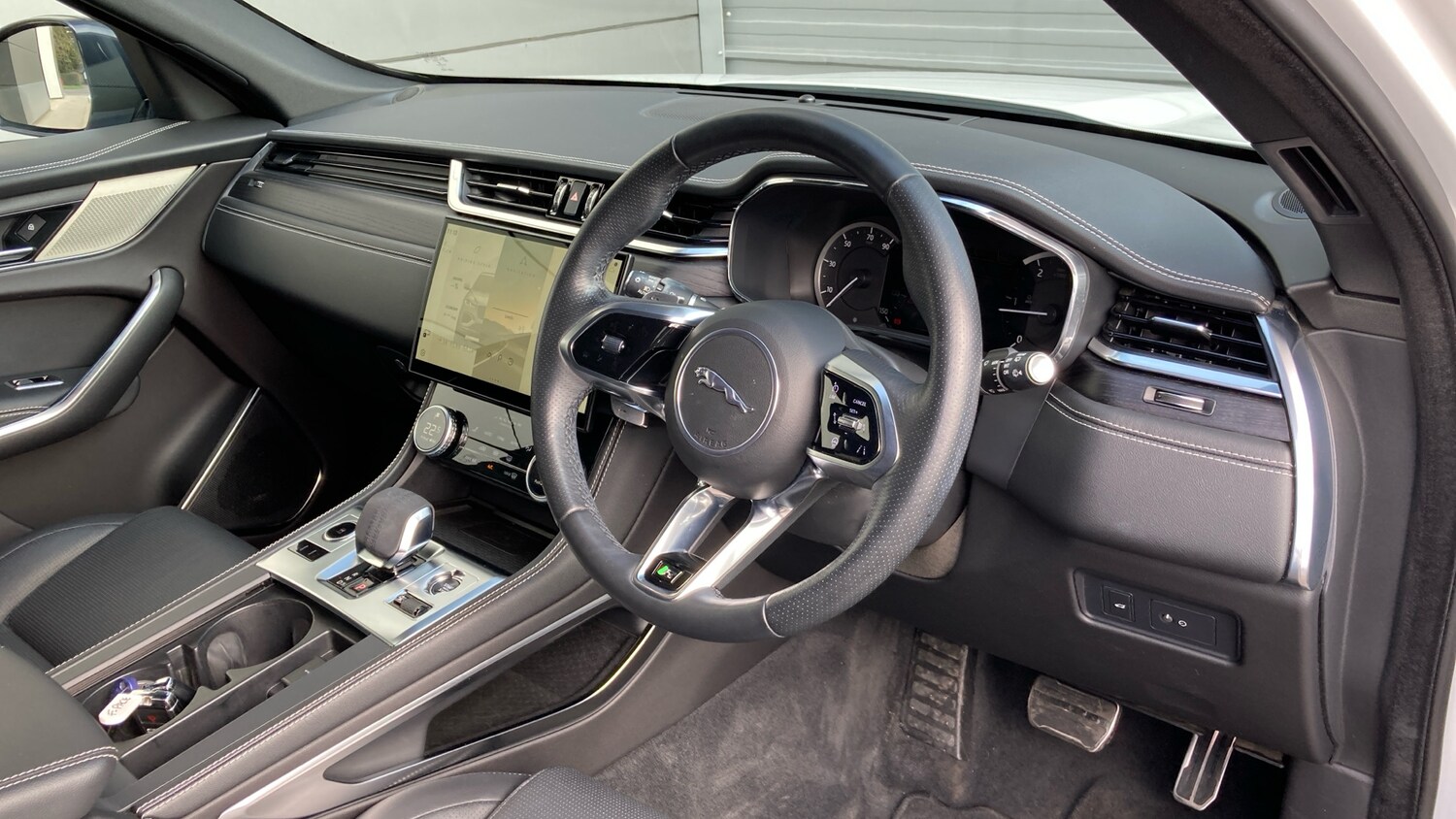 Used Jaguar F-Pace 2023 for sale - 77946974: Photo 24