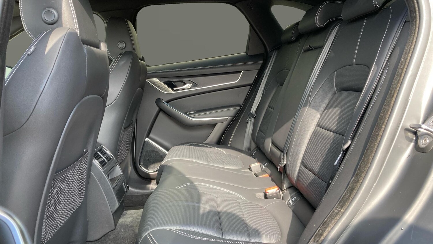 Used Jaguar F-Pace 2023 for sale - 77946974: Photo 4