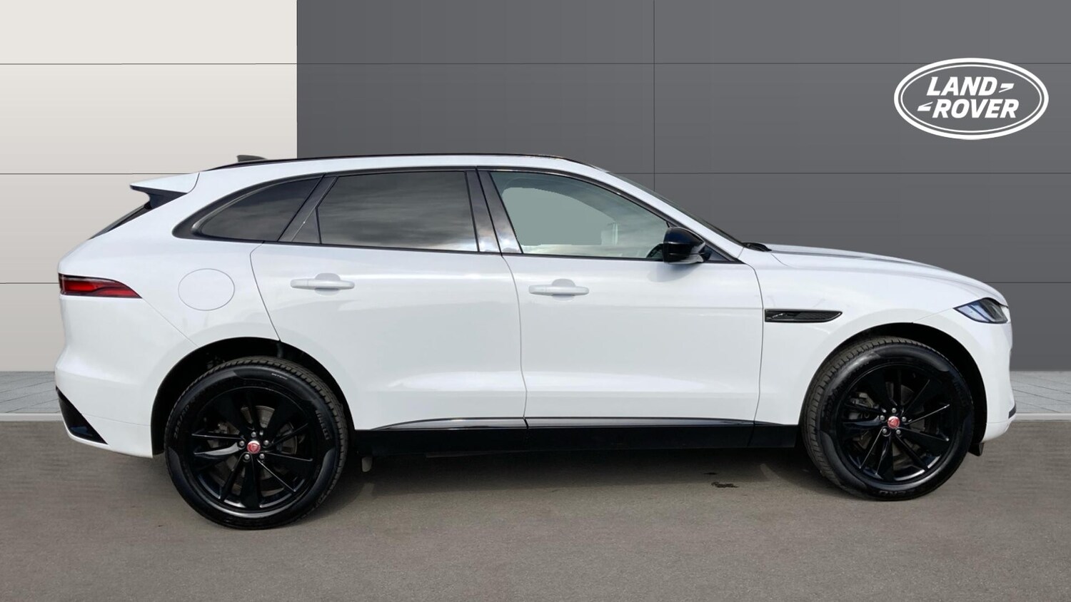 Used Jaguar F-Pace 2023 for sale - 77946974: Photo 5