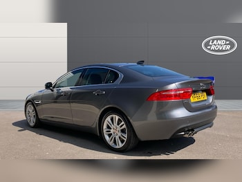 Used Jaguar XE 2018 for sale - 79196167: Photo