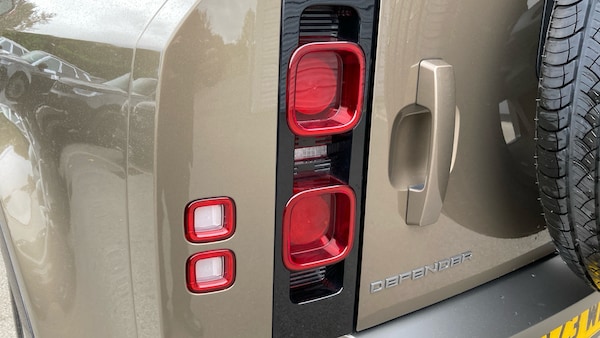 Used Land Rover Defender 2024 for sale - 76255267: Photo 19