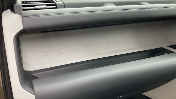 Used Land Rover Defender 2024 for sale - 76255267: Photo 21