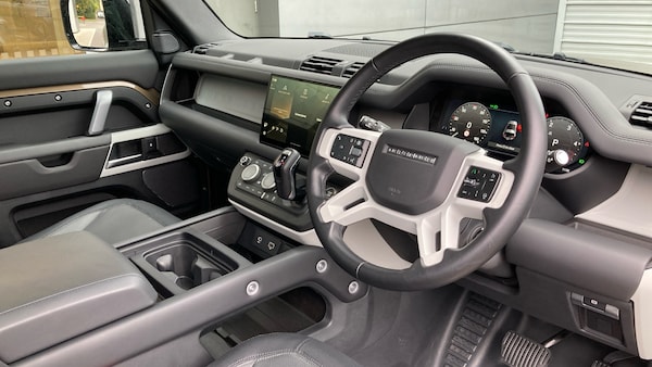 Used Land Rover Defender 2024 for sale - 76255267: Photo 30