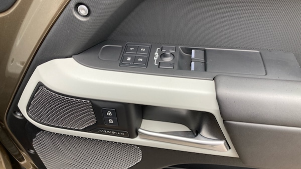 Used Land Rover Defender 2024 for sale - 76255267: Photo 31