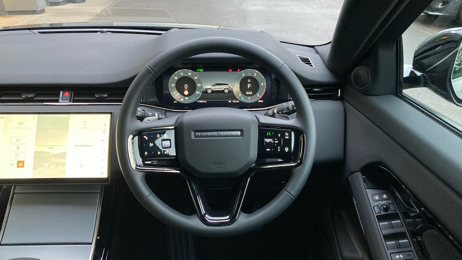 Used Land Rover Range Rover Evoque 2025 for sale - 77147873: Photo 15