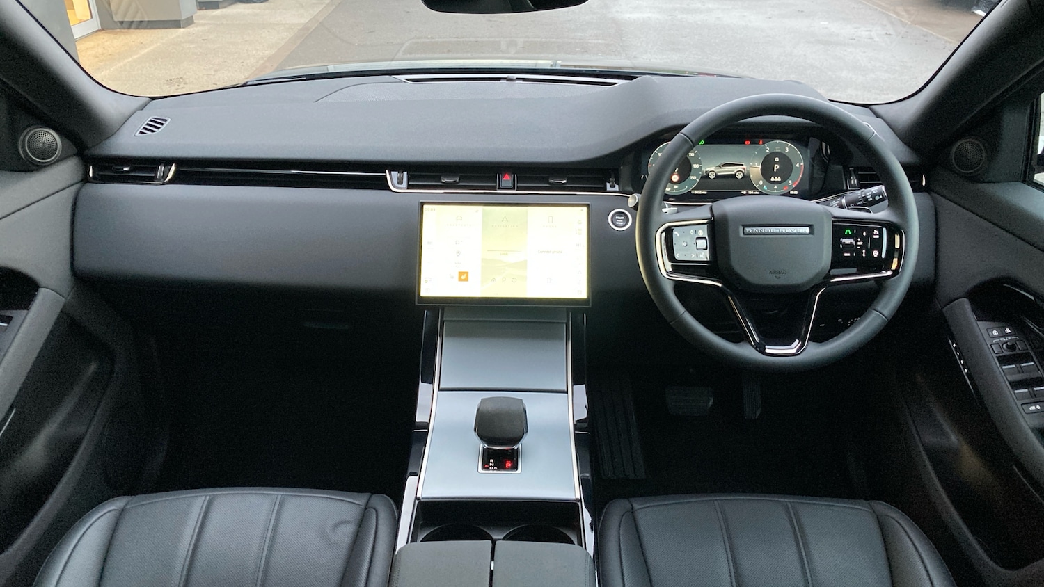 Used Land Rover Range Rover Evoque 2025 for sale - 77147873: Photo 9