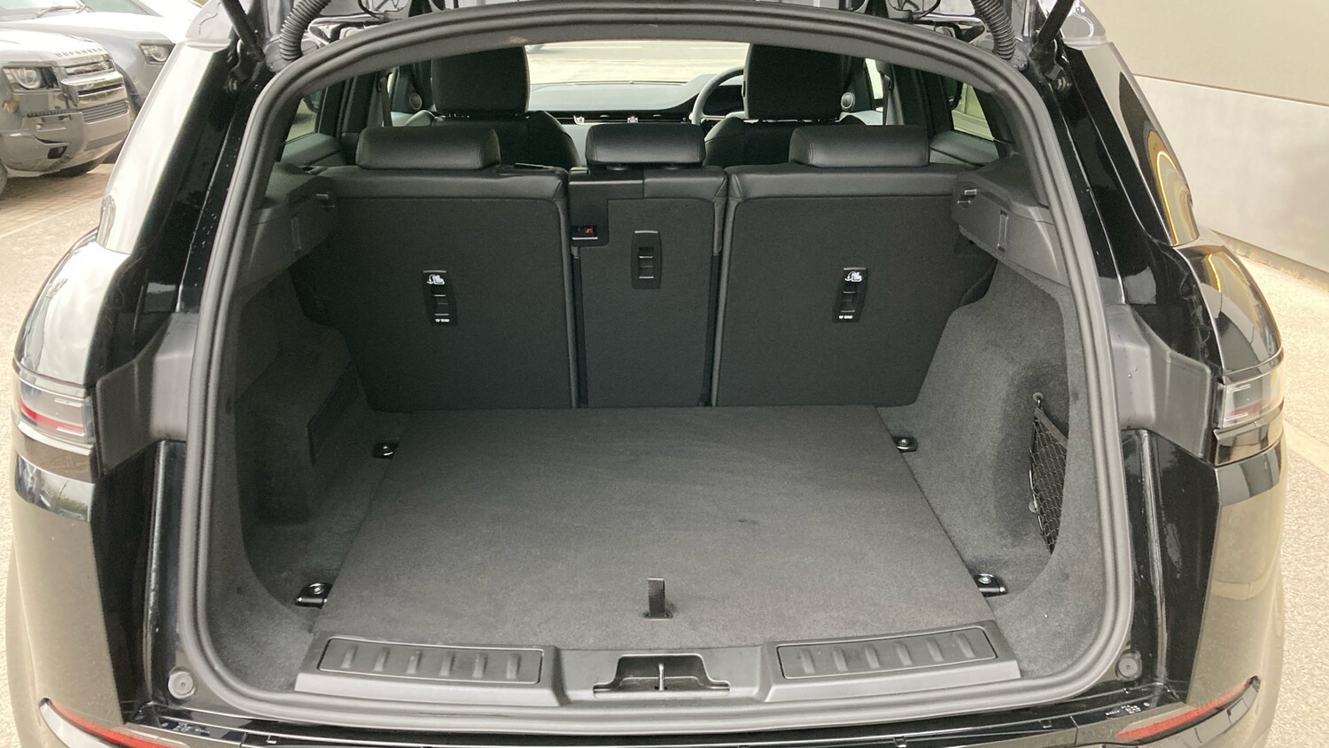 Used Land Rover Range Rover Evoque 2025 for sale - 77999263: Photo 10