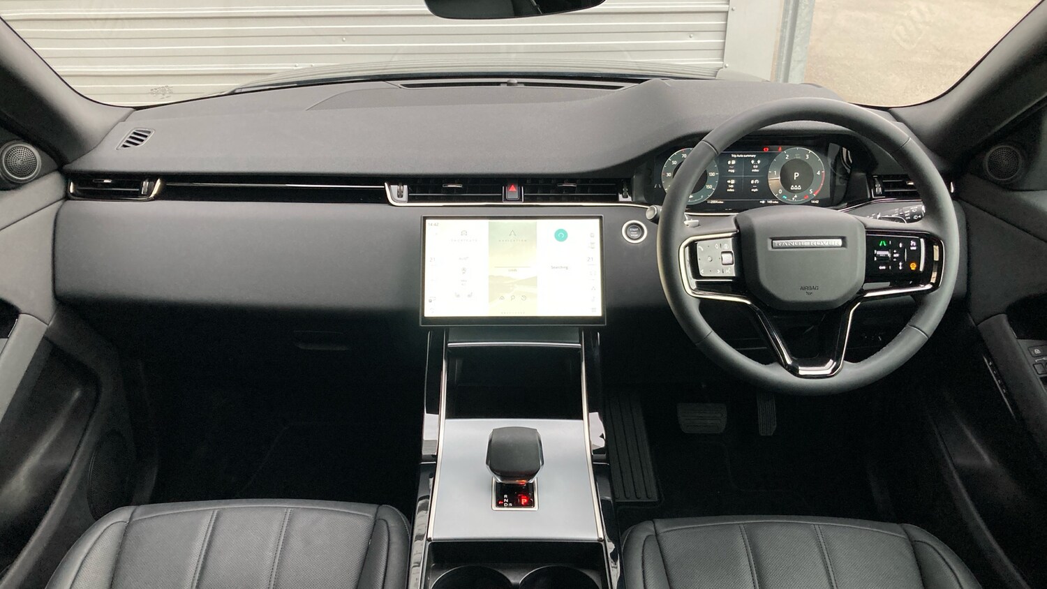 Used Land Rover Range Rover Evoque 2025 for sale - 77999263: Photo 9