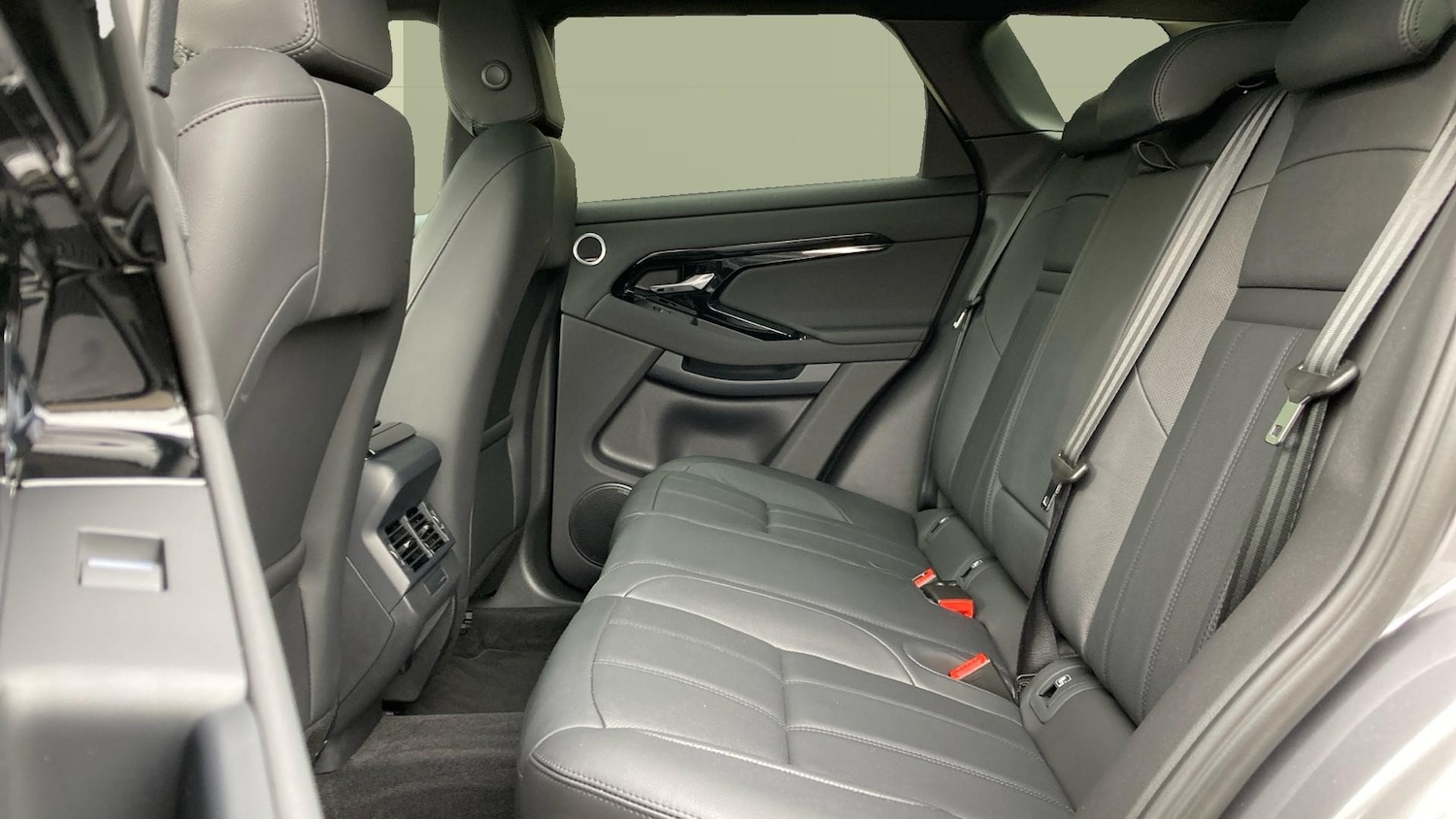 Used Land Rover Range Rover Evoque 2025 for sale - 76252289: Photo 4