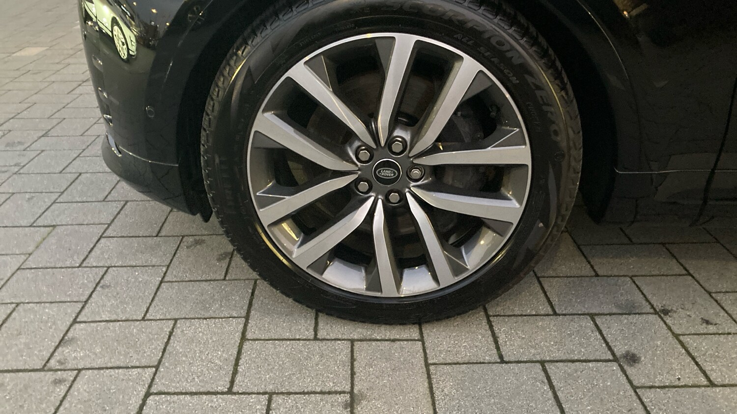 Used Land Rover Discovery 2025 for sale - 77363954: Photo 39