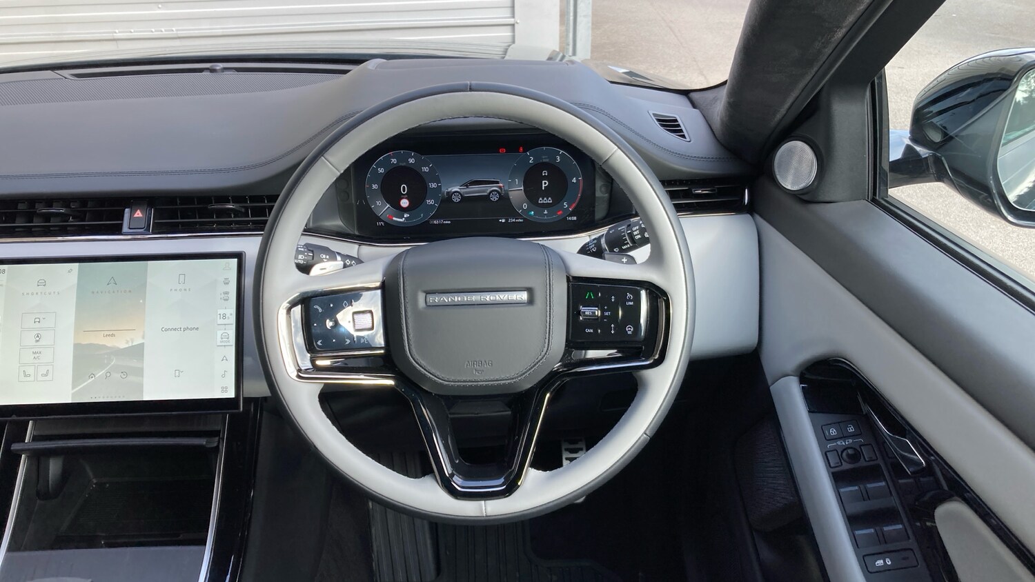 Used Land Rover Range Rover Evoque 2025 for sale - 78107213: Photo 15