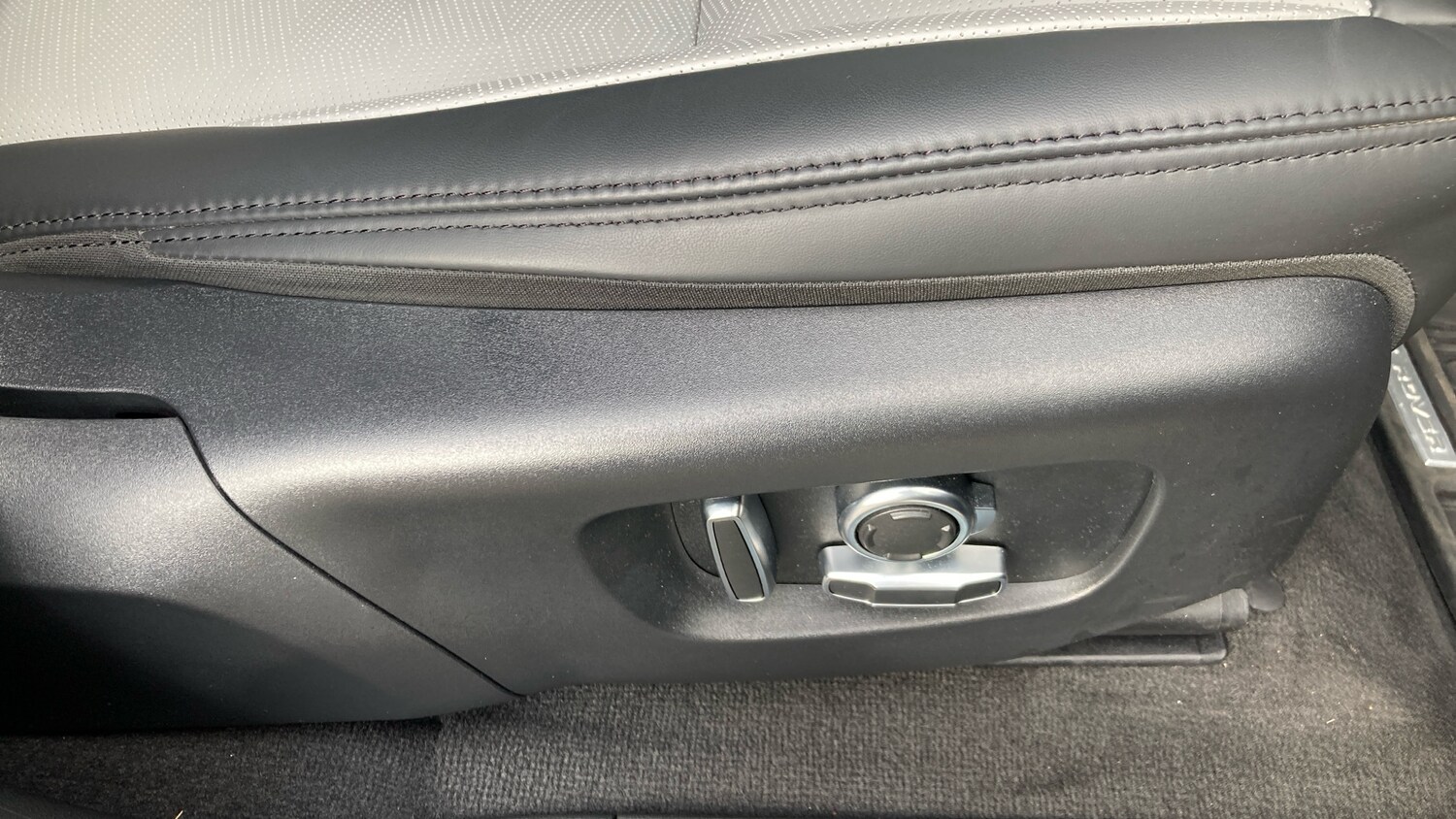 Used Land Rover Range Rover Evoque 2025 for sale - 78107213: Photo 24