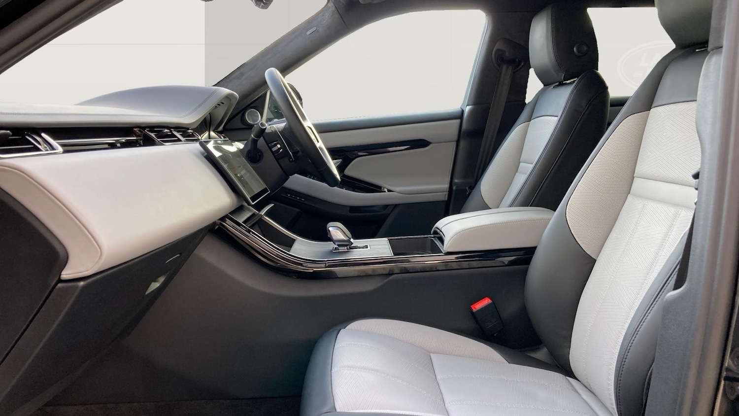 Used Land Rover Range Rover Evoque 2025 for sale - 78107213: Photo 3