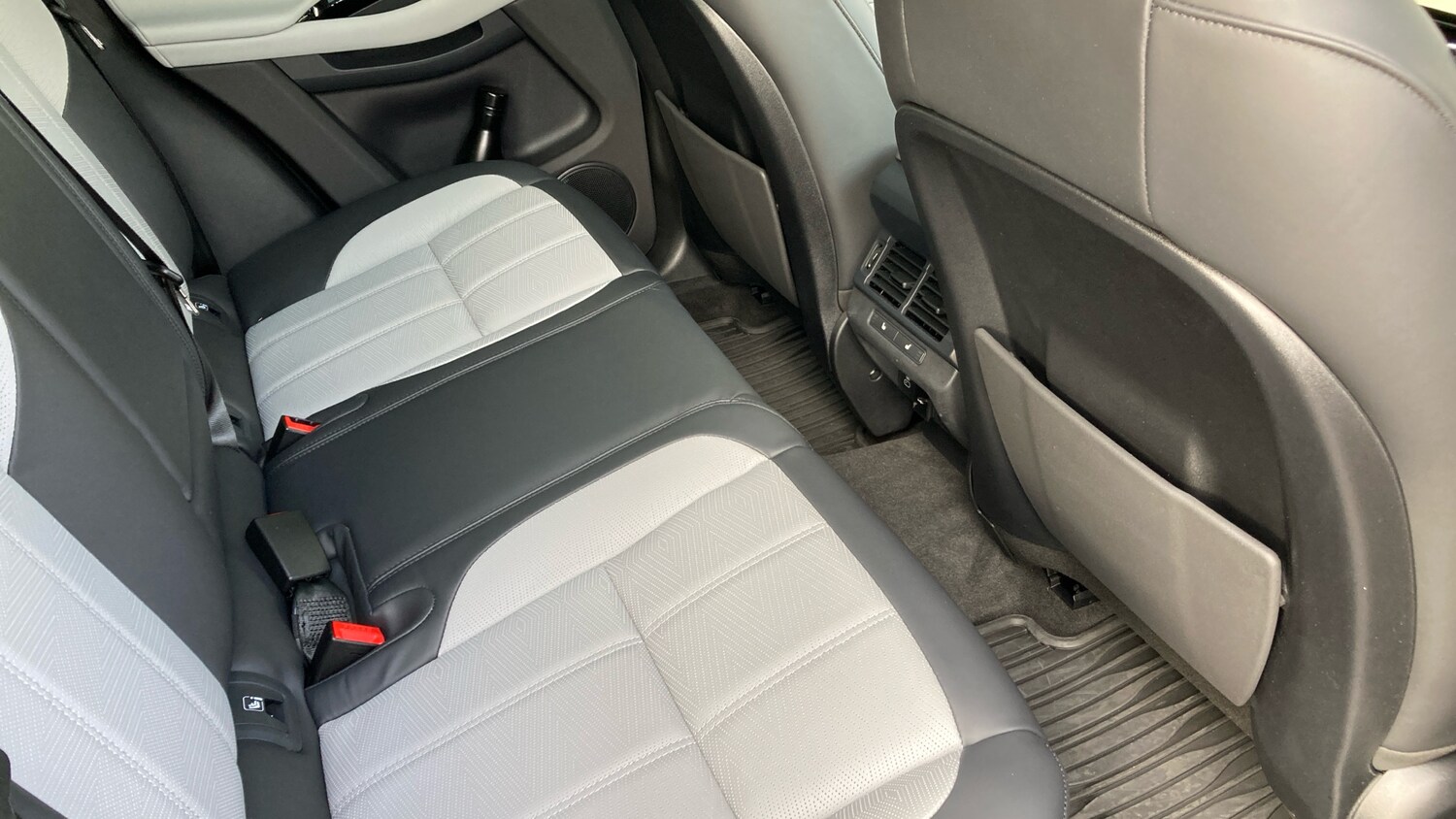 Used Land Rover Range Rover Evoque 2025 for sale - 78107213: Photo 41