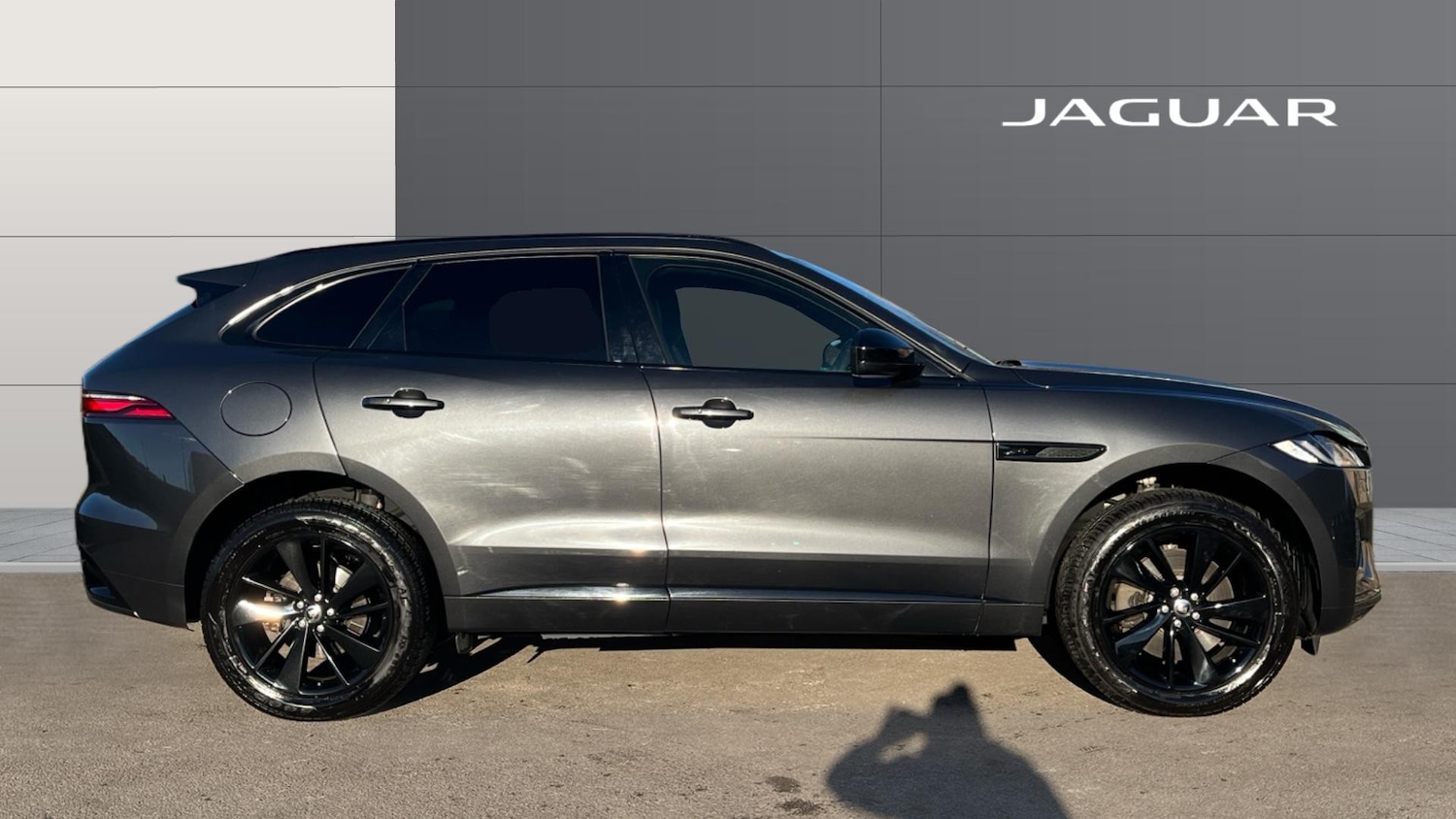 Used Jaguar F-Pace 2023 for sale - 77996913: Photo 5