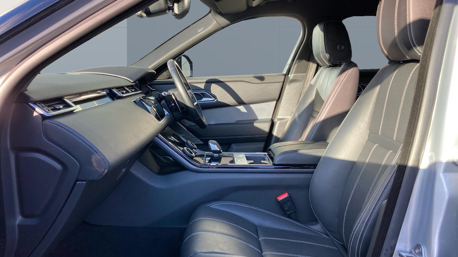 Used Land Rover Range Rover Velar 2021 for sale - 76791267: Photo 3