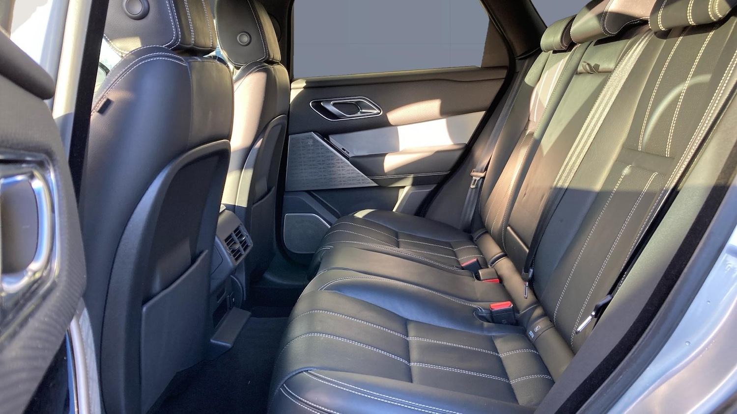 Used Land Rover Range Rover Velar 2021 for sale - 76791267: Photo 4