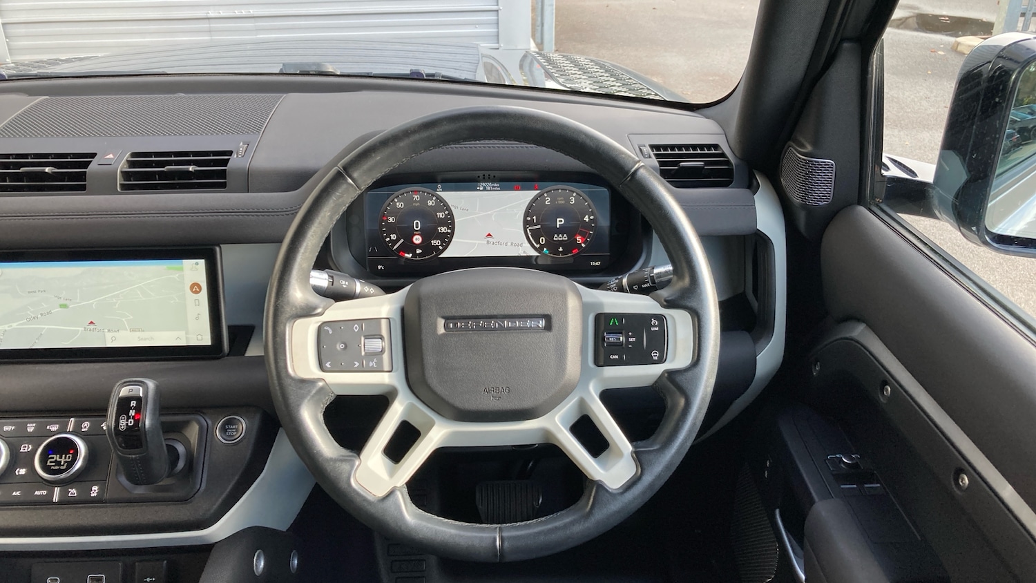 Used Land Rover Defender 2021 for sale - 76343884: Photo 15