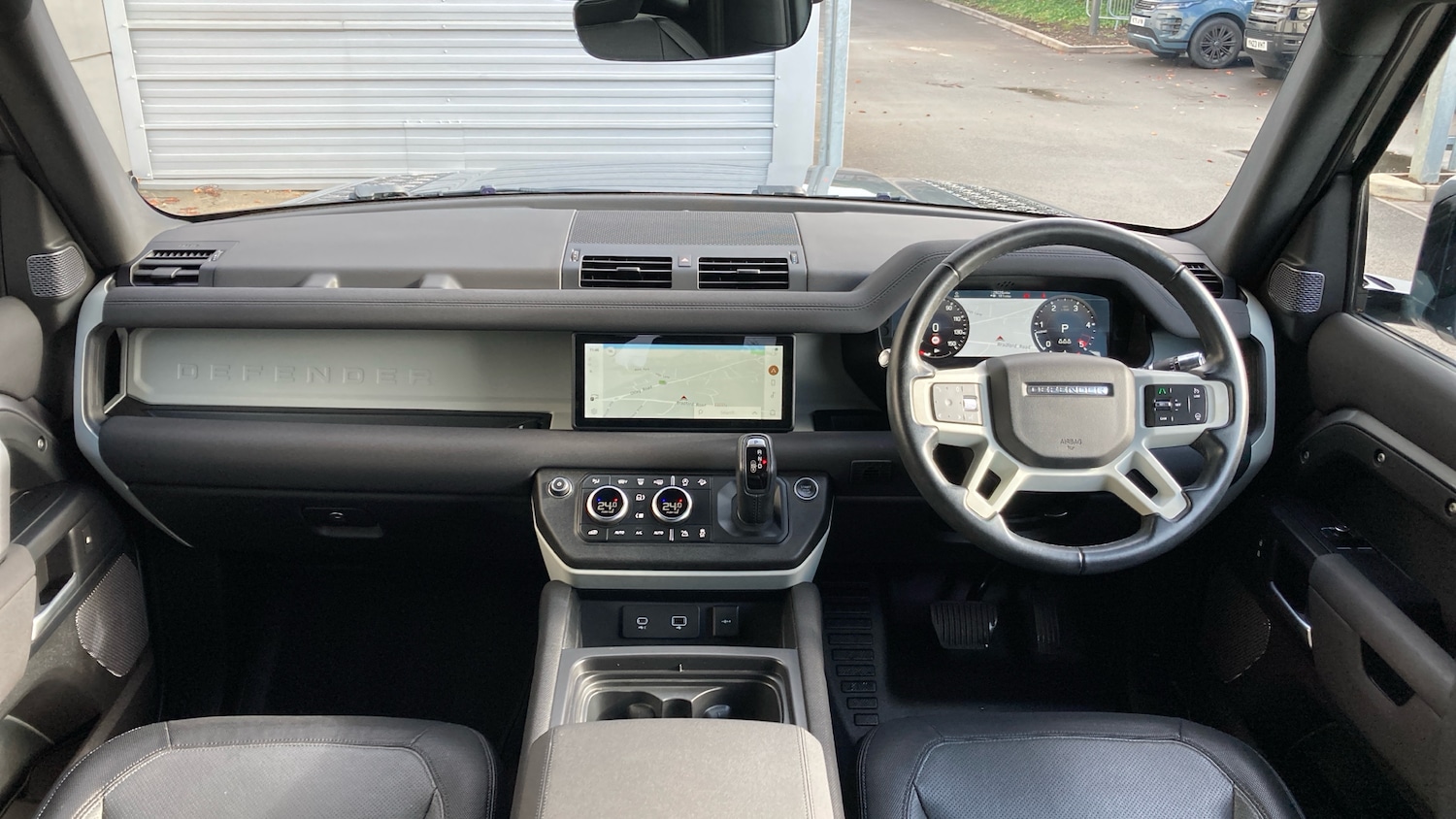 Used Land Rover Defender 2021 for sale - 76343884: Photo 9
