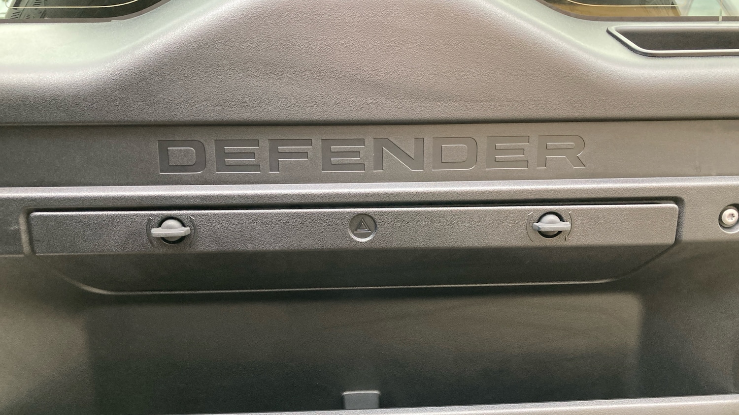 Used Land Rover Defender 2024 for sale - 76450244: Photo 25