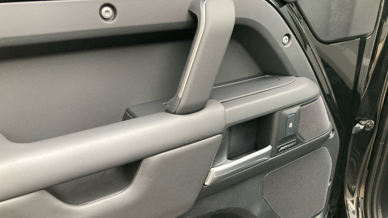 Used Land Rover Defender 2024 for sale - 76450244: Photo 29