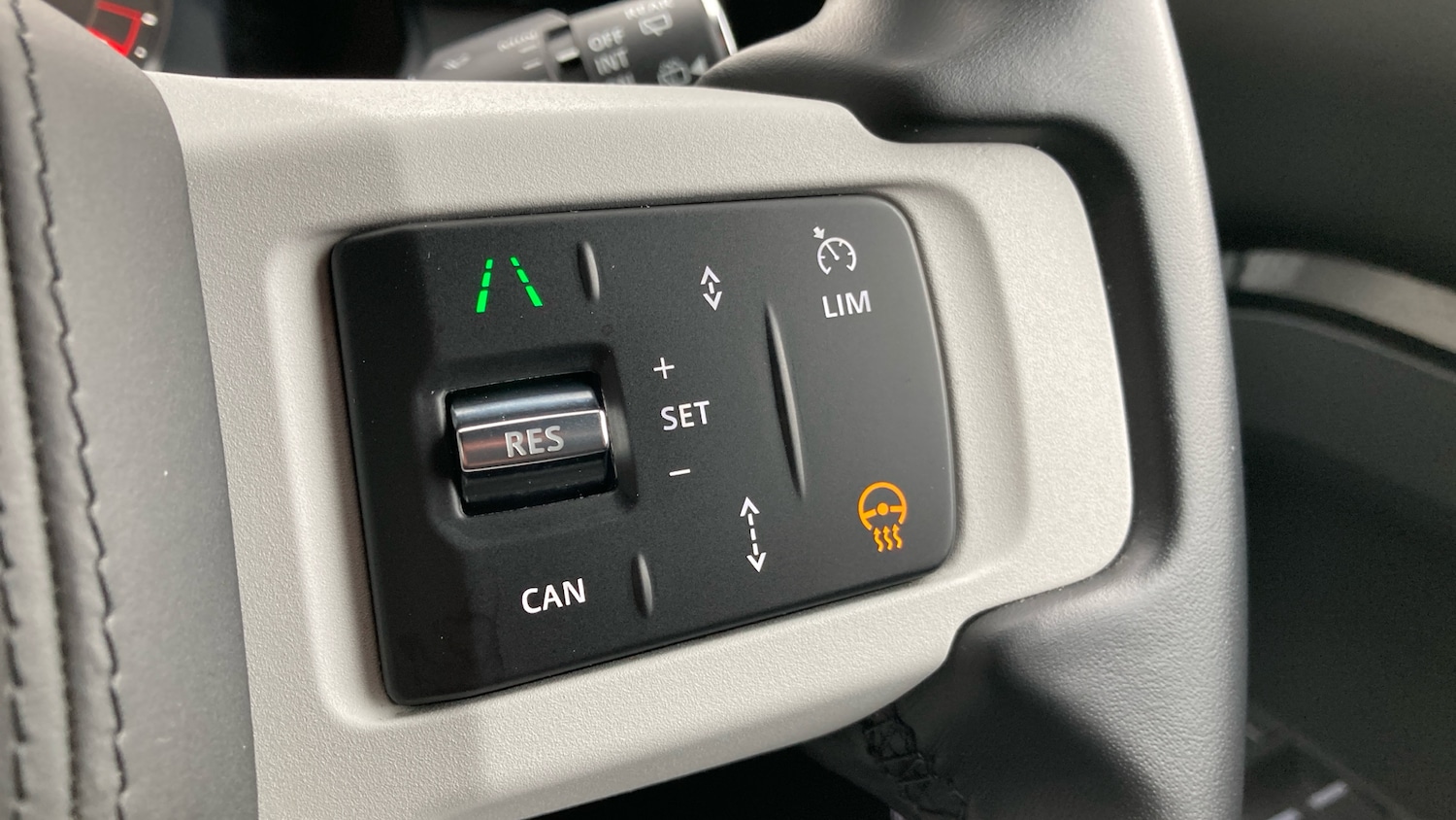 Used Land Rover Defender 2024 for sale - 76450244: Photo 42