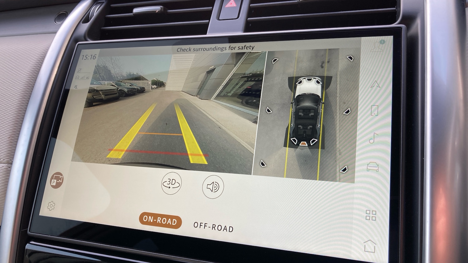 Used Land Rover Discovery 2023 for sale - 77775001: Photo 12