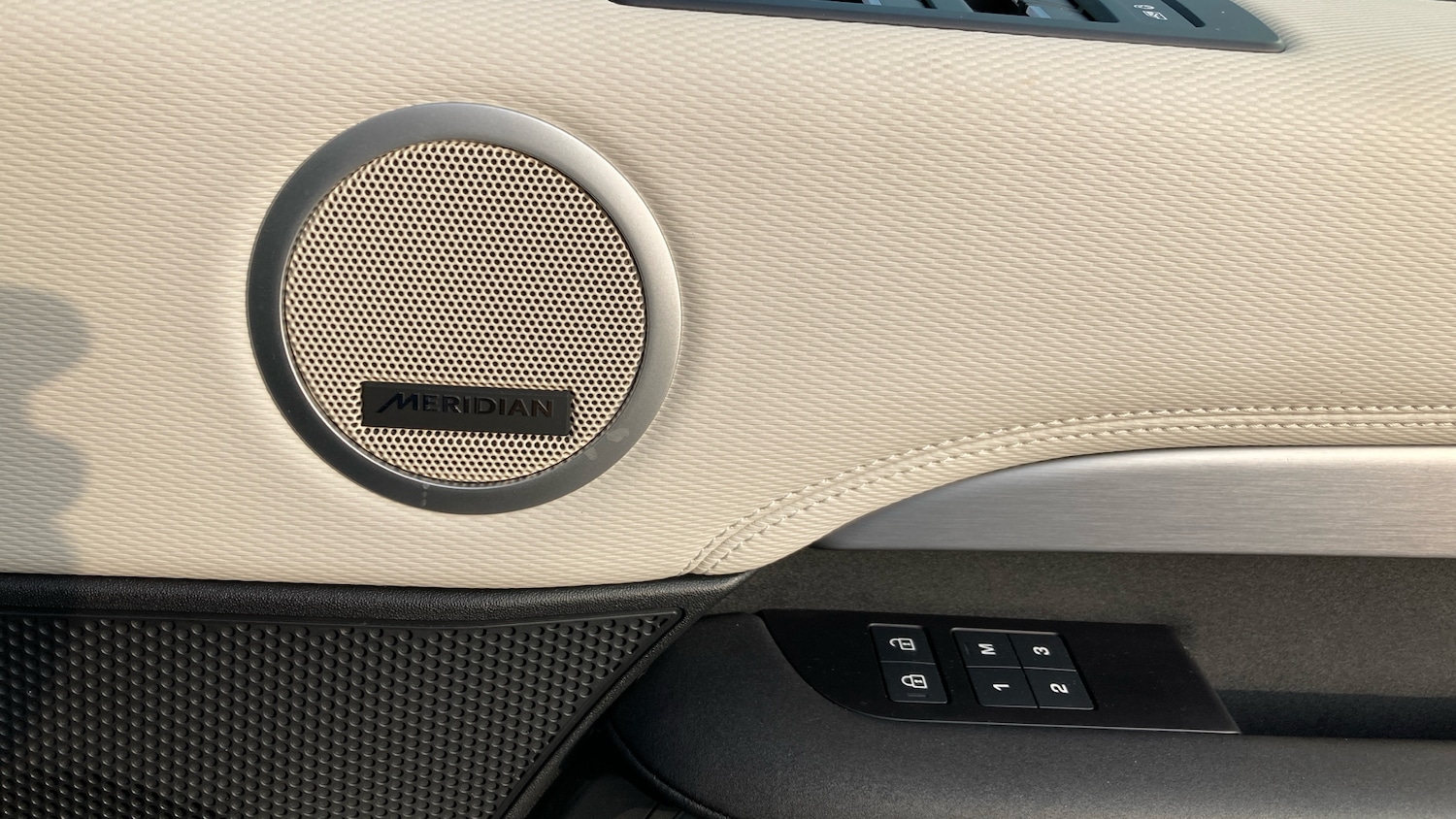 Used Land Rover Discovery 2023 for sale - 77775001: Photo 22