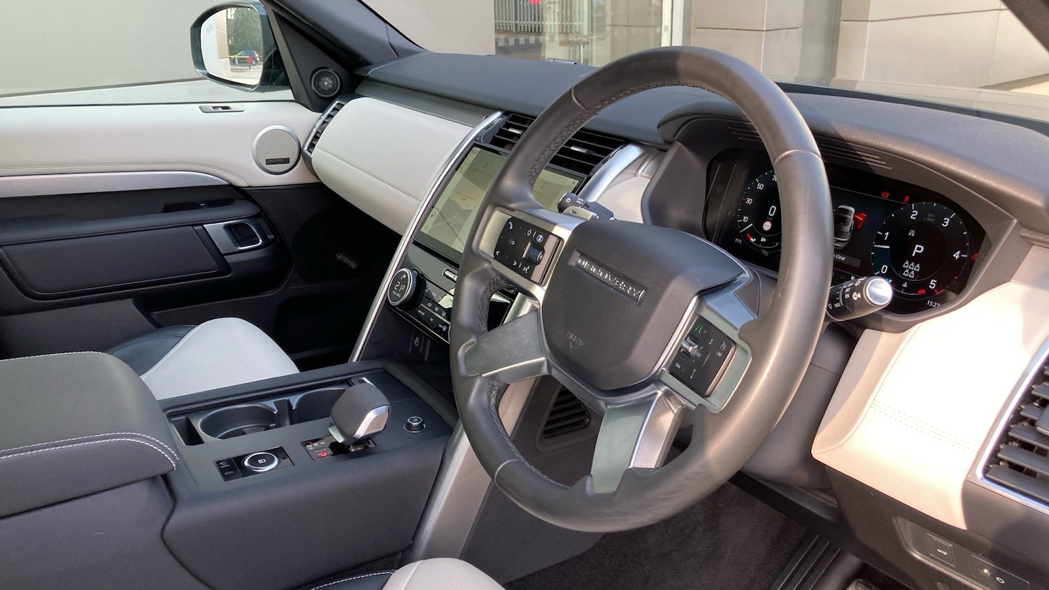 Used Land Rover Discovery 2023 for sale - 77775001: Photo 24