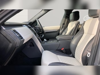 Used Land Rover Discovery 2023 for sale - 77775001: Photo