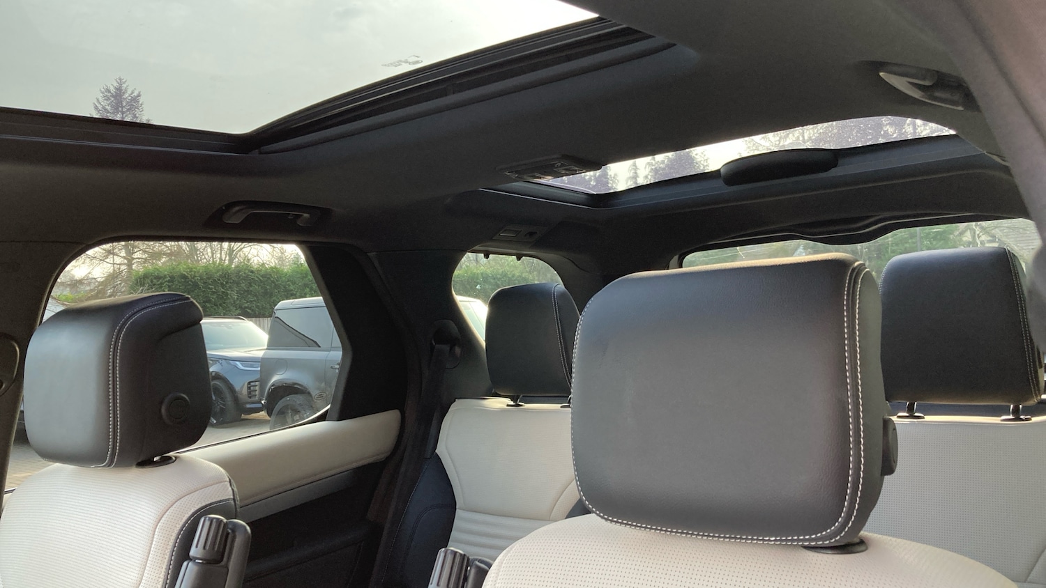 Used Land Rover Discovery 2023 for sale - 77775001: Photo 51