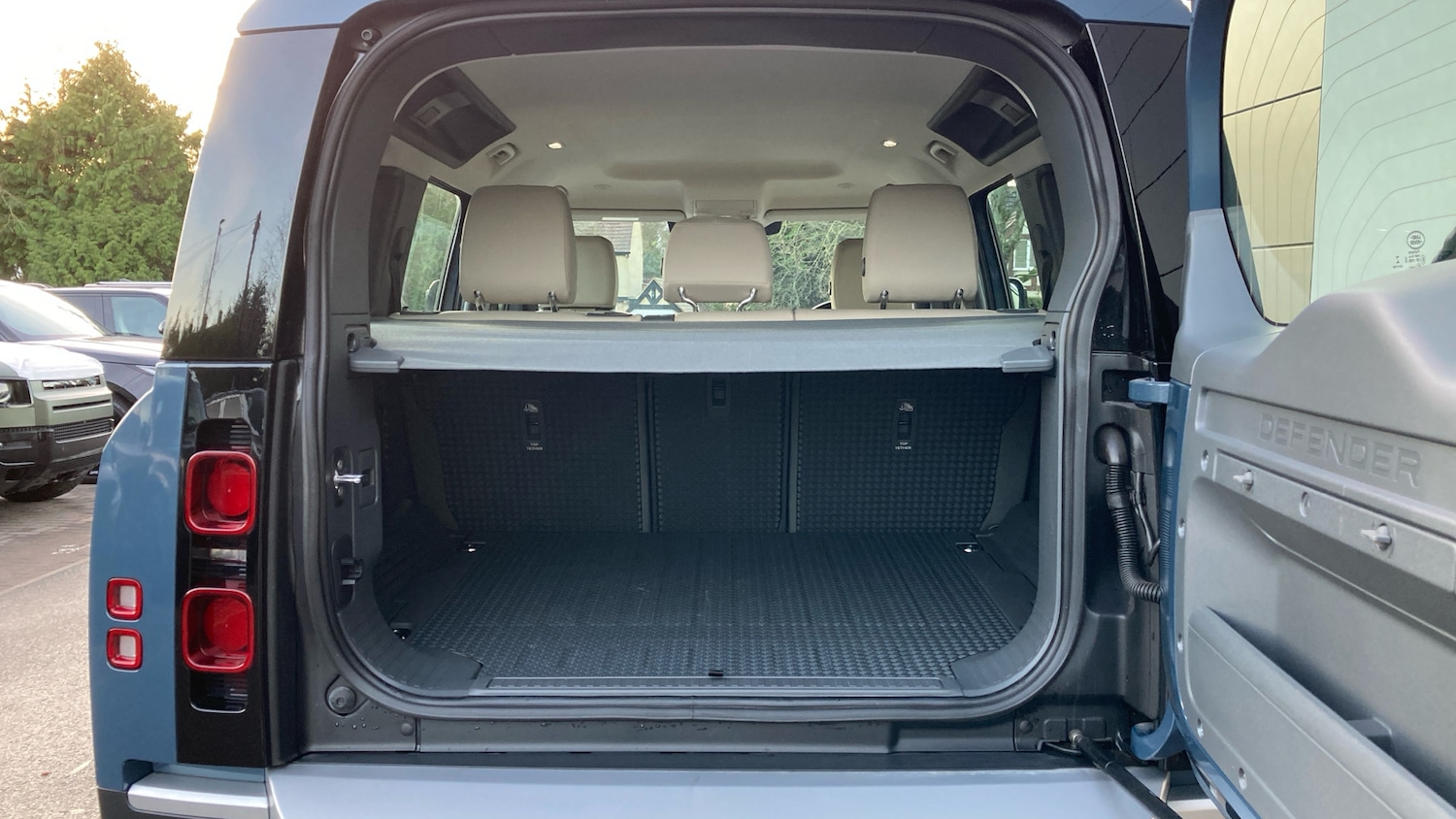 Used Land Rover Defender 2022 for sale - 77127302: Photo 10