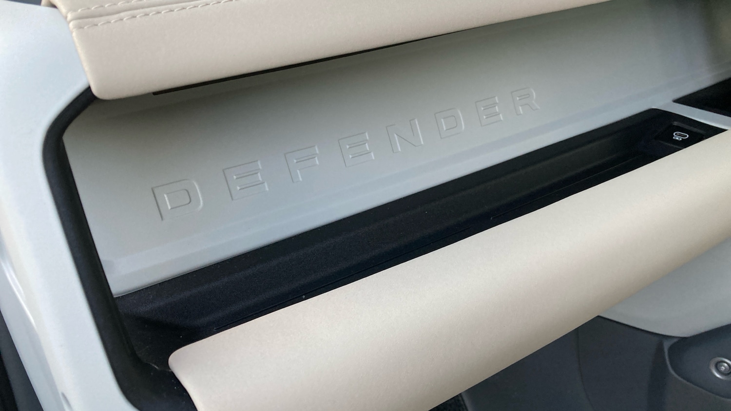 Used Land Rover Defender 2022 for sale - 77127302: Photo 22