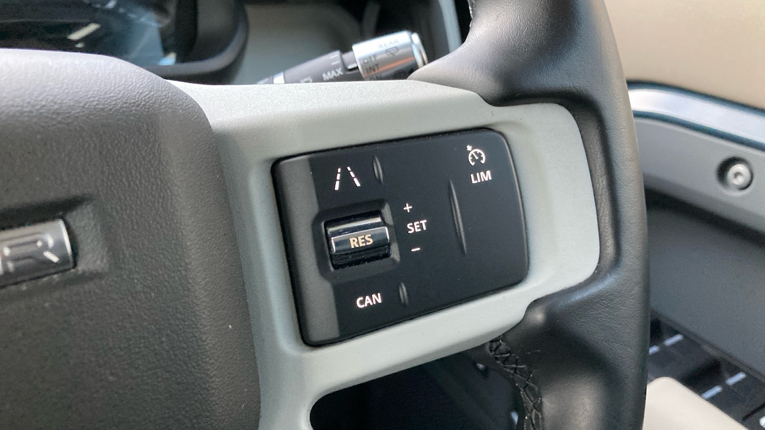 Used Land Rover Defender 2022 for sale - 77127302: Photo 34