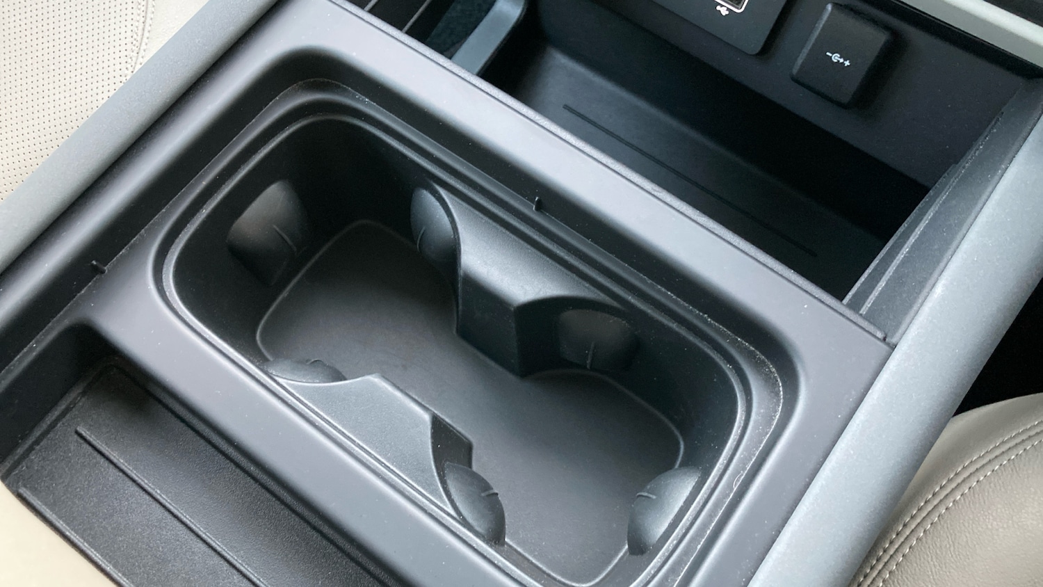 Used Land Rover Defender 2022 for sale - 77127302: Photo 35