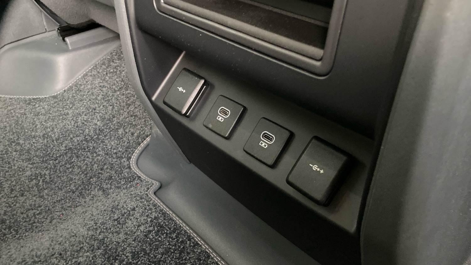 Used Land Rover Defender 2022 for sale - 77127302: Photo 49