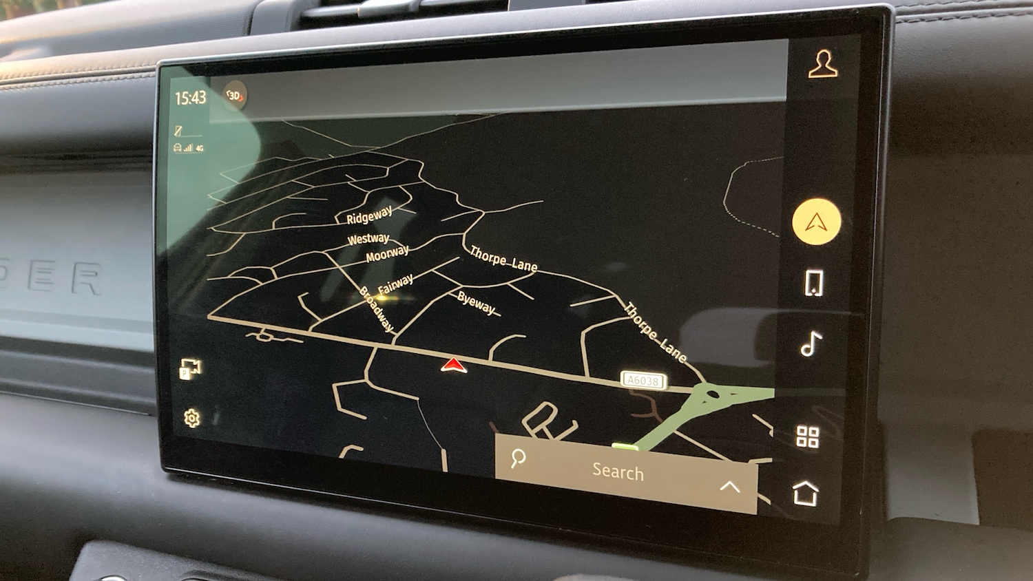 Used Land Rover Defender 2023 for sale - 76737936: Photo 11