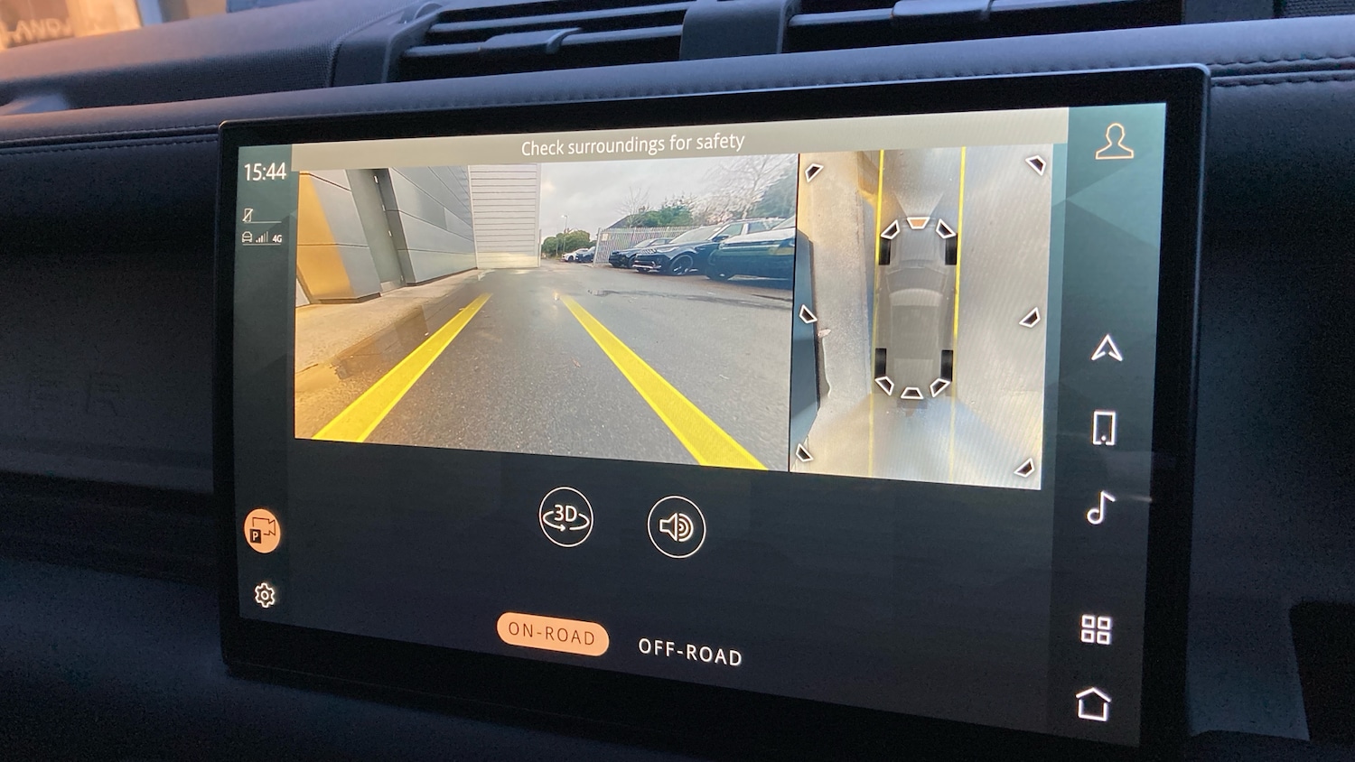 Used Land Rover Defender 2023 for sale - 76737936: Photo 12