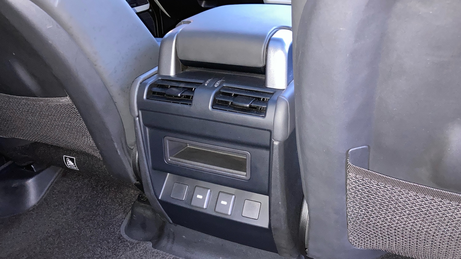 Used Land Rover Defender 2023 for sale - 76737936: Photo 18