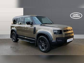 Used Land Rover Defender 2023 for sale - 76737936: Photo