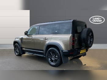 Used Land Rover Defender 2023 for sale - 76737936: Photo