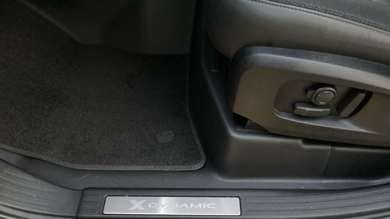 Used Land Rover Defender 2023 for sale - 76737936: Photo 35